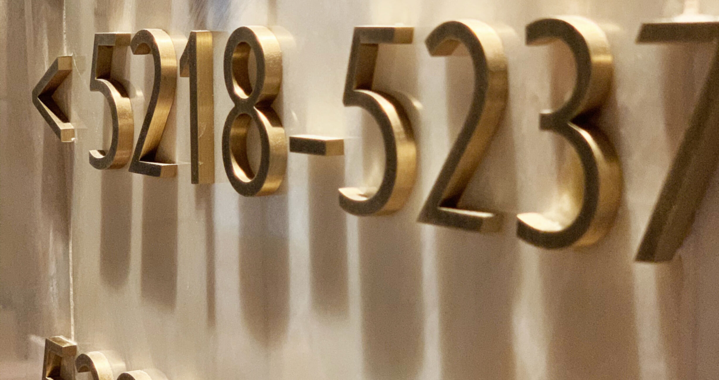 027